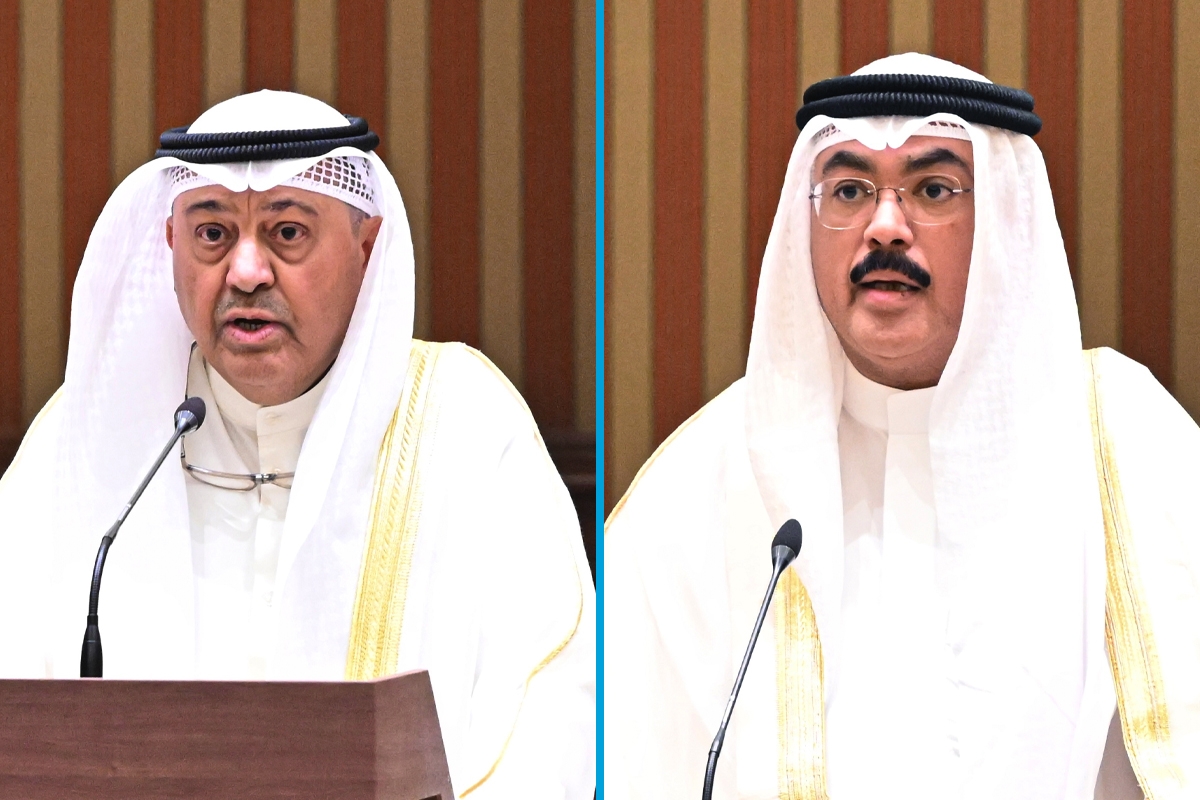 349505 الوزيران خلال تأدية اليمين