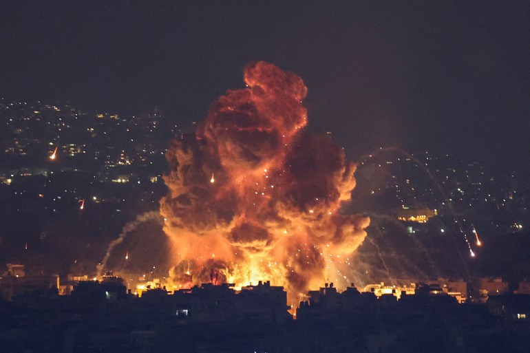 picture-114411412-1728251703 قصف إسرائيلي عنيف على الضاحية الجنوبية لبيروت (رويترز)
