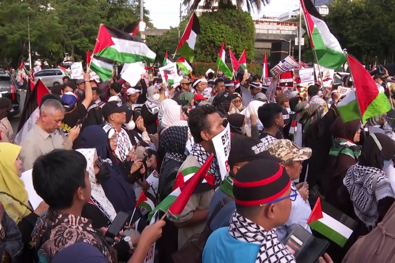 001-3-1732903789 وقفة بأندونسيا للتضامن مع الشعب الفلسطيني