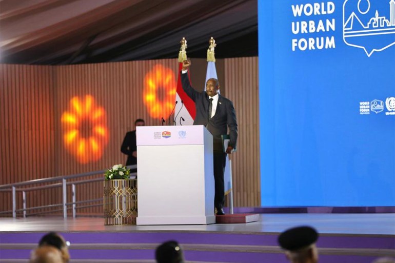 1111444-1730742064-1 https://x.com/TSC_SUDAN/status/1853473606358970633 مجلس السيادة الإنتقالي - السودان @TSC_SUDAN ⭕️ رئيس مجلس السيادة يشارك في المنتدى الحضري العالمي ويخاطب أعماله. القاهرة ٤-١١-٢٠٢٤م #إعلام_مجلس_السيادة_الانتقالي #السودان