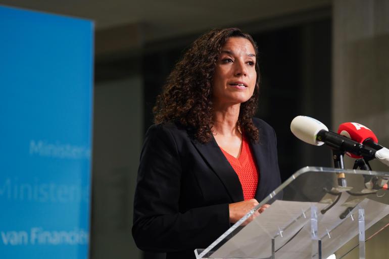 epa11723735 Nora Achahbar comments after resigning as State Secretary for Finance at the Ministry of Finance in the Hague, the Netherlands, 15 November 2024. The NSC cabinet member is stepping down from the cabinet out of dissatisfaction with statements made by cabinet members on 11 November about people with an immigrant background. EPA-EFE/LINA SELG