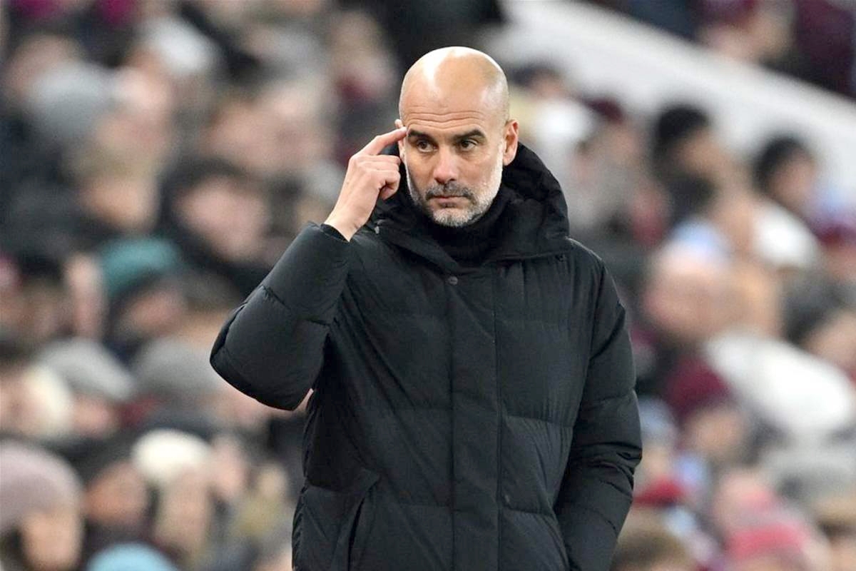 الإسباني بيب غوارديولا مدرب مانشستر سيتي