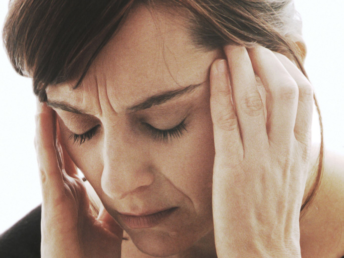 58b8662f-d381-4e64-abbd-179c33c163c7 الصداع التوتري يظهر في صورة آلام ضاغطة في الرأس بأكمله أو آلام ممتدة من مؤخرة الرقبة وحتى الجبين