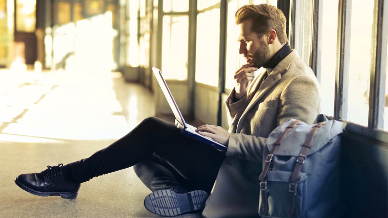 7374ab77-f3b0-4051-a60f-a5726843e0b2 تعرف على 18 شيئا الأكثر جنونا التي تركها المسافرون في المطار - لابتوب