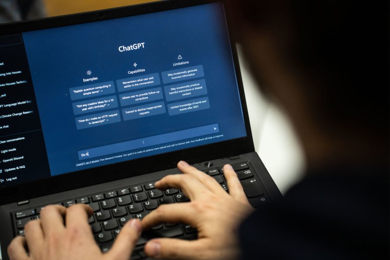 gettyimages-1246733863-2048x2048-1 يمكن لتطبيق شات جي بي تي شرح والتعليق على وتوثيق الكود البرمجي