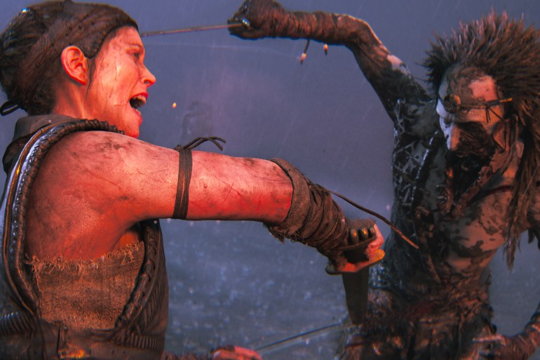 1-1716275316 "مقطع من لعبة هيل بليد سينيوا ساكرفيس" المصدر "مايكروسوفت"