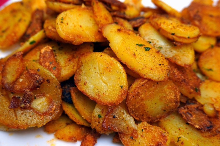 poteto2-1734101205 Fried potatoes, Meal, Potatoes image. Free for use.