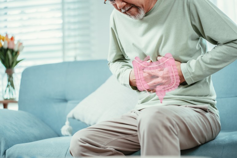 shutterstock_2212721651-1731412034 خمسة أنواع من السرطان يتزايد حدوثها بين من هم دون سن الخمسين