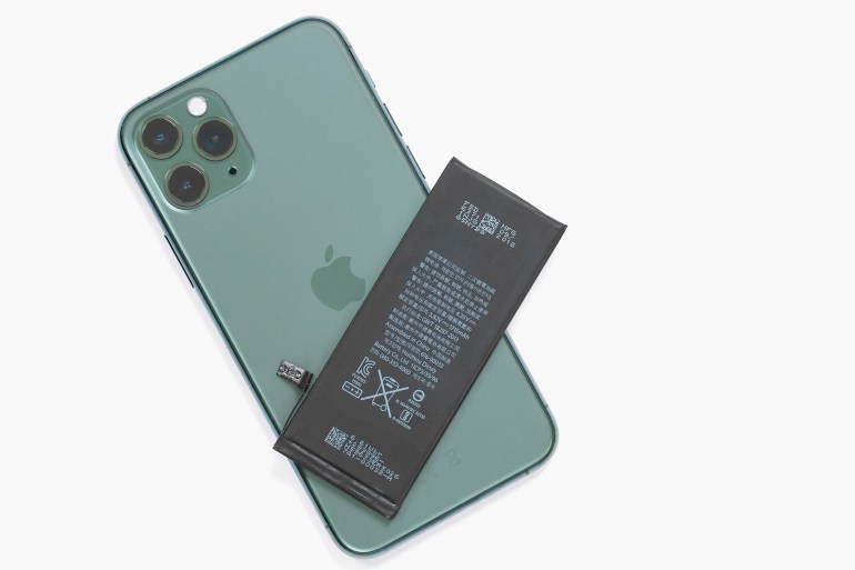 030-1713428856 كيف تحافظ على عمر بطارية هاتف الآيفون لأطول فترة ممكنة؟