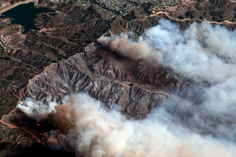 fire1-1736688466 01_overview of palisades fire_california_11jan2025_wvl