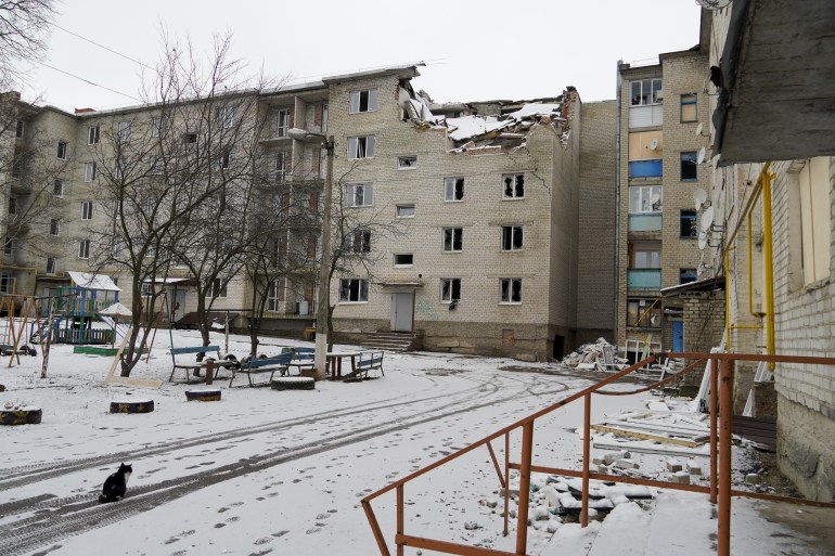 36960164-1739110214 Lgov town of Kursk Oblast targeted under Ukrainian attacks