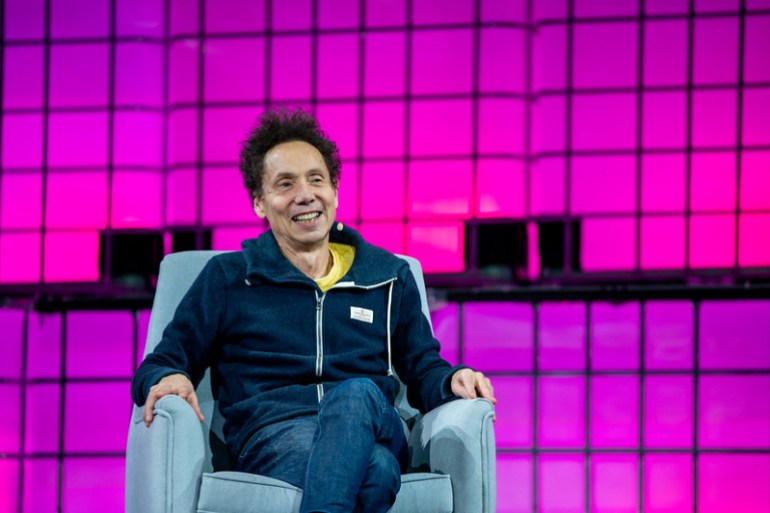 مالكولم جلادويل مؤلف العديد من الكتب الأكثر مبيعًا في صحيفة نيويورك تايمز