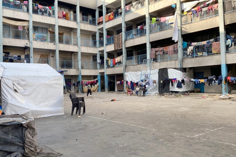 d8b5d988d8b1-d8b1d981d8ad4-1739547334 لم يلمس نازحو رفح اثرا لاتفاق وقف اطلاق النار بسبب تدمير المدينة ومخاطر العودة إليها-رائد موسى-خان يونس-الجزيرة نت