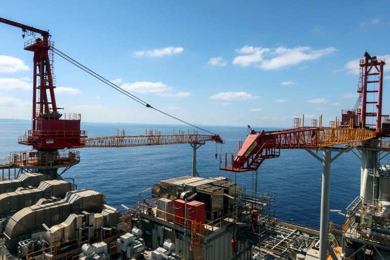 gaz-2-1700048789 The gas platform for Leviathan, Israel's largest gas field is seen from a helicopter near Haifa bay, northern Israel, August 1, 2023. REUTERS/Ari Rabinovitch