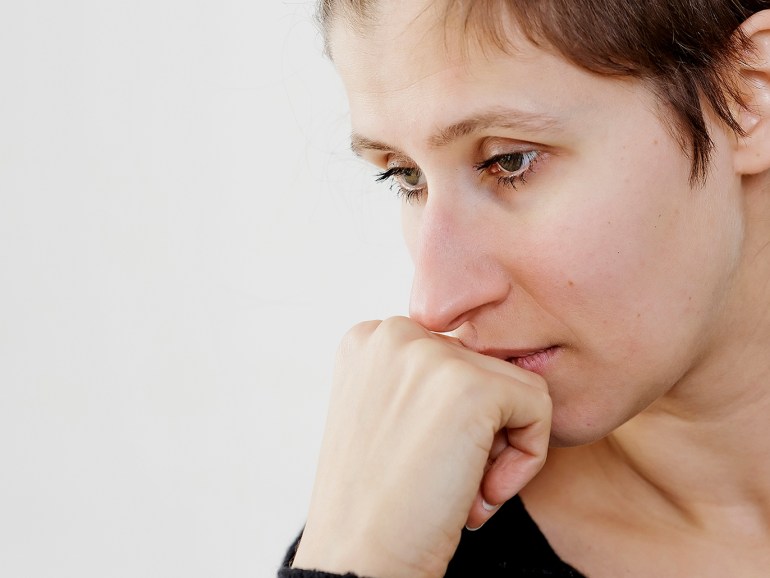 b7cf991e-d5f3-48ec-9f61-05a246dc8893 الاضطراب الداخلي له أسباب عضوية كاضطرابات نظم القلب أو فرط نشاط الغدة الدرقية أو انخفاض ضغط الدم أو مرحلة انقطاع الطمث لدة النساء أو نفسية كالاكتئاب أو اضطراب نقص الانتباه مع فرط النشاط أو الاضطراب ثنائي القطب. (النشر مجاني لعملاء وكالة الأنباء الألمانية “dpa”. لا يجوز استخدام الصورة إلا مع النص المذكور وبشرط الإشارة إلى مصدرها.) عدسة: dpa صور: Monique Wüstenhagen/dpa-tmn/dpa Credit: Monique Wüstenhagen / dpa-tmn / Monique Wüstenhagen/dpa-tmn/dpa