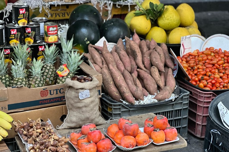 pic-22218-1740519096 كم تبلغ تكلفة السلّة الغذائية الرمضانية في دمشق؟ وهل يكفي الدخل لتأمين الاحتياجات؟ المصدر: الجزيرة نت