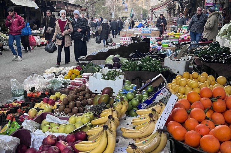 pic-22226-1740519160 كم تبلغ تكلفة السلّة الغذائية الرمضانية في دمشق؟ وهل يكفي الدخل لتأمين الاحتياجات؟ المصدر: الجزيرة نت