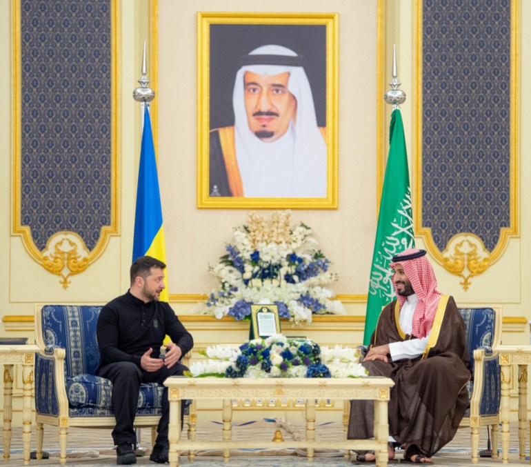 rc2madarhsx4-1741664199 Ukrainian President Volodymyr Zelenskiy meets Saudi Crown Prince, Mohammed bin Salman, during his visit to Jeddah, Saudi Arabia, March 10, 2025. Saudi Press Agency/Handout via REUTERS THIS IMAGE HAS BEEN SUPPLIED BY A THIRD PARTY.