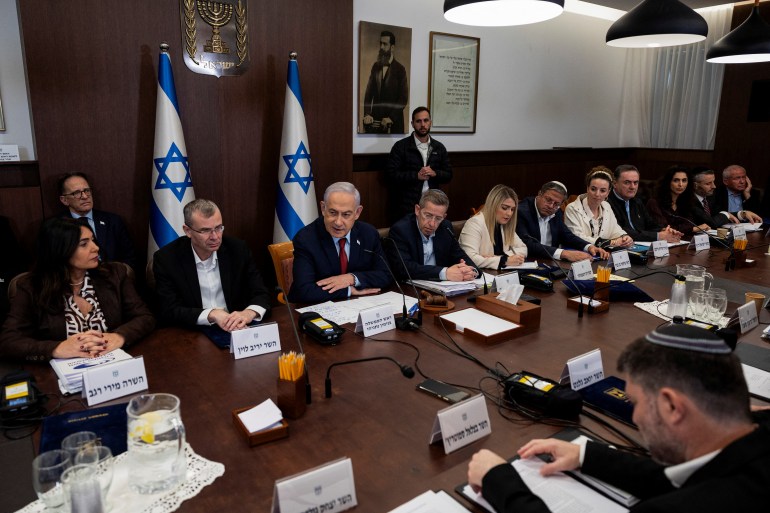vvv-1739272988 Israeli Prime Minister Benjamin Netanyahu attends the weekly cabinet meeting at the Prime Minister's office in Jerusalem, December 10, 2023 REUTERS/Ronen Zvulun/Pool