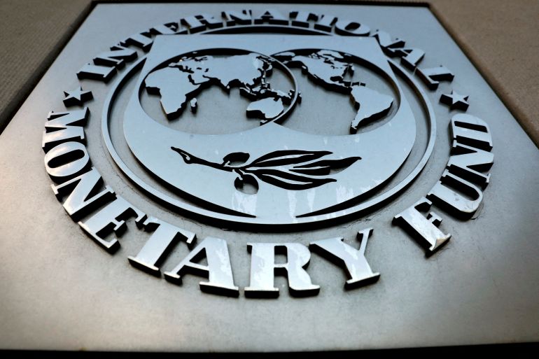 90808-1 FILE PHOTO: The International Monetary Fund (IMF) logo in Washington, United States, September 4, 2018. REUTERS/Yuri Gripas/File Photo