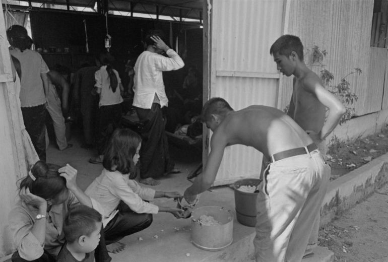 adasdasda-1745939499 As the Vietnam War draws to a close, 40,000 refugees from Hue and Da Nang find themselves into this refugee camp in Phu Quoc, South Vietnam, 15th April 1975. (Photo by © Jacques Pavlovsky/Sygma/CORBIS/Sygma via Getty Images)