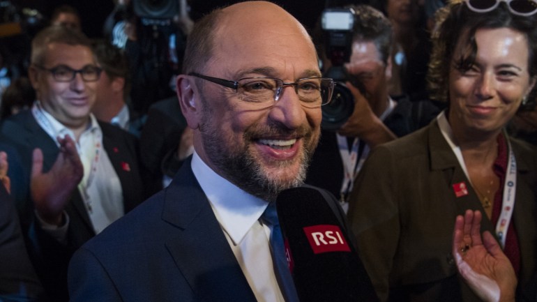 c5e236f2-aba7-4b5d-90c6-c4b20ddca7f8 Martin Schulz, leader of Germany's social democratic SPD party and candidate for Chancellor, speaks to a journalist after a televised debate at a television studio in Berlin on September 3, 2017.Angela Merkel, Germany's cool and collected chancellor, is going head-to-head with her fiery challenger Martin Schulz in their only television debate before this month's general elections, in a crucial match that could sway millions of voters. / AFP PHOTO / John MACDOUGALL (Photo credit should read JOHN MACDOUGALL/AFP/Getty Images)
