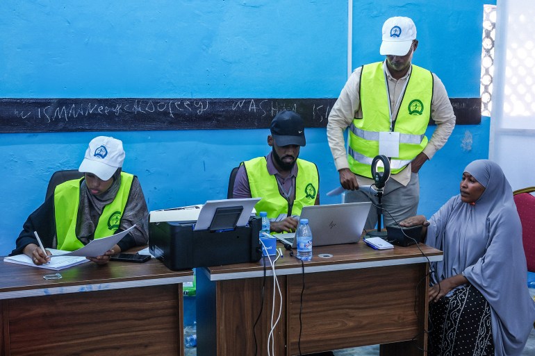 d8a7d984d8b5d988d985d8a7d9843-1744734600 A Somali woman provides her fingerprints during a biometric voter registration exercise in Mogadishu on April 15, 2025.Somalia on April 15, 2025. Somalia on April 15, 2025 launched voter registration in the capital Mogadishu for the first time in over 50 years, a step towards universal suffrage ahead of presidential elections scheduled for 2026 in the volatile East African nation. (Photo by Hassan Ali Elmi / AFP)