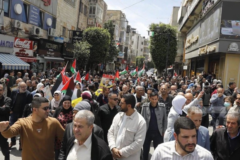 d8b1d8a7d985-d8a7d984d984d987-3-1744827398 فلسطين-رام الله-16 أبريل 2025 - مسيرة ووقفة بمناسبة يوم الأسير الفلسطيني (المصدر: هيئة شؤون الأسرى)