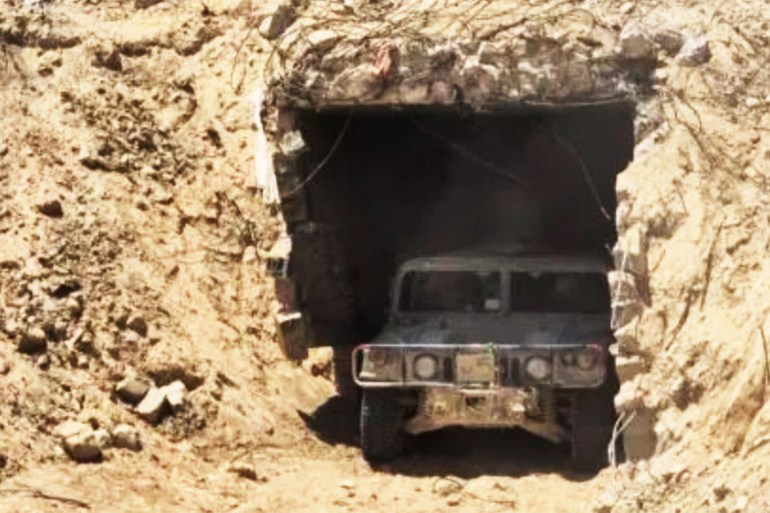 d8b5d8ab3-1745306435 الصورة التي نشرها الجيش وقال، إنها لعربة له بنفق في محور فيلادلفيا لم تكن لنفق، وإنما لخندق.