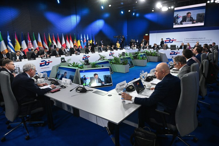 epa_67fa8bba788f-1744473018 epa12026502 Participants attend the informal meeting of EU ministers for economic and financial affairs and central bank governors (ECOFIN) organized as part of the Polish presidency of the Council of the European Union at the Polish Army Museum in Warsaw, Poland, 12 April, 2025. EPA-EFE/RADEK PIETRUSZKA POLAND OUT