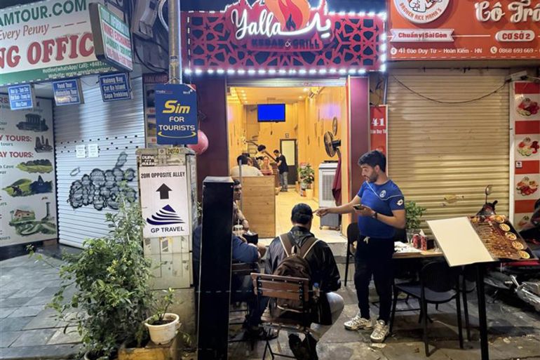 image-1745861380 عرب فيتنام هانوي أكل حلال مطبخ vietnam hanoi arab