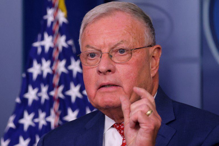 keith-kellogg5-1734203221 FILE PHOTO: Keith Kellogg, national security adviser to Vice President Mike Pence, speaks to reporters during a daily press briefing at the White House in Washington, U.S., September 22, 2020. REUTERS/Carlos Barria/File Photo