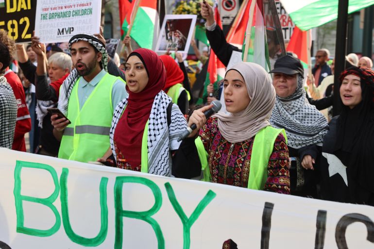 4-1747029097 شباب مسلمون يتظاهرون لإحياء ذكرى النكبة الفلسطينية والتنديد بجرائم الاحتلال