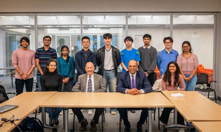 d8a8d8a7d8add8abd98ad986-d8a8d8a7d8b1d8b2d98ad986-1747569037 البروفيسور والباحث المغربي أنس باري