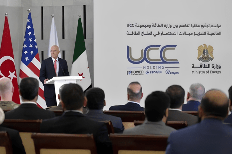 001-1748524623 المبعوث الأمريكي الخاص إلى سوريا توماس باراك: هذه اللحظات لا تتكرر دائماً وكل جهود الإدارة الأمريكية تصب في مصلحة الحكومة السورية الجديدة.