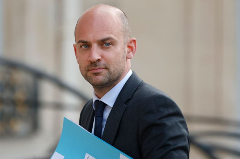 France's Minister for Europe and Foreign Affairs Jean-Noel Barrot arrives for a working dinner at the Elysee Presidential Palace in the company of France's President Emmanuel Macron (not pictured) and the Chairman of the Peoples Council of Turkmenistan Gurbanguly Berdymukhamedov (not pictured) in Paris on May 5, 2025. (Photo by Ludovic MARIN / AFP)