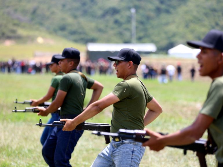 afp_68c6f06e78ca-1757868142 Members of the Bolivarian National Militia participate in a military training at Fuerte Tiuna in Caracas on September 13, 2025.