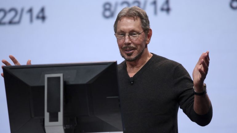 Oracle's Executive Chairman of the Board and Chief Technology Officer Larry Ellison gestures while giving a demonstration during his keynote address at Oracle OpenWorld in San Francisco, California September 30, 2014. REUTERS/Robert Galbraith (UNITED STATES - Tags: BUSINESS SCIENCE TECHNOLOGY)