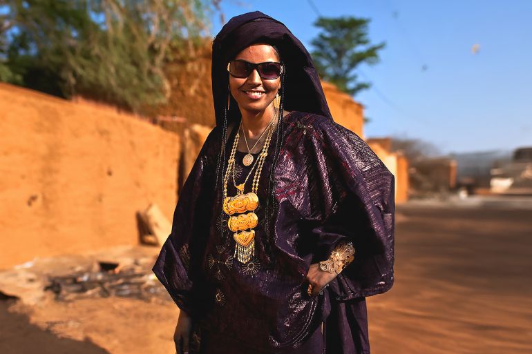 تتمتع المرأة الطوارقية بامتيازات اجتماعية كبيرة - الجزيرة