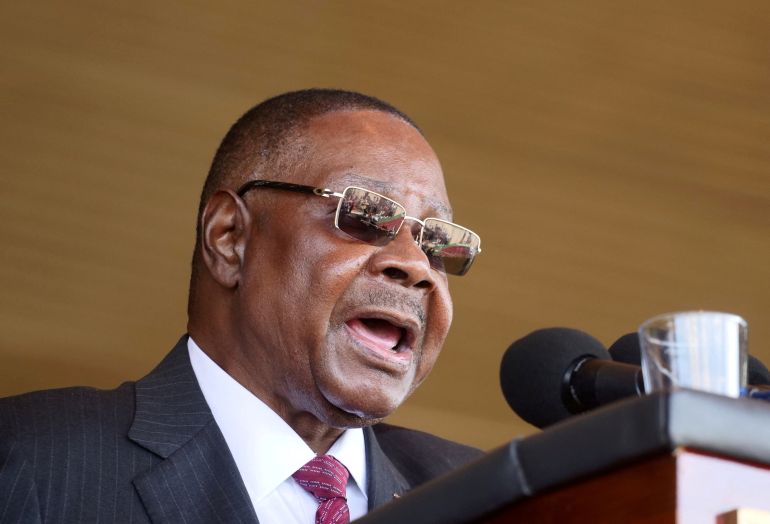 FILE PHOTO: Malawi's President Peter Mutharika addresses guests during his inauguration ceremony in Blantyre, Malawi, May 31, 2019.REUTERS/Eldson Chagara/File Photo