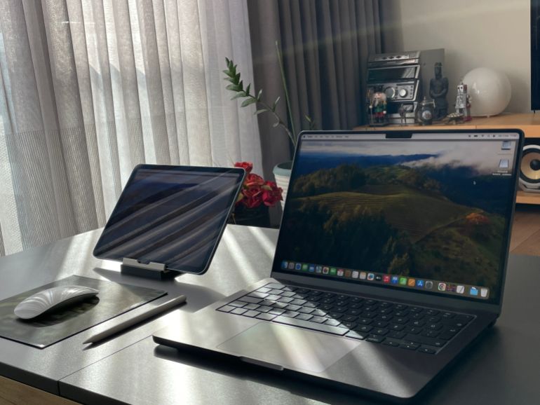 Istanbul, Istanbul Turkey - 12 03 2023: MacBook Pro 14 inch, M3 Pro 2023, iPad Air 4, Apple Pencil 2, Magic ...