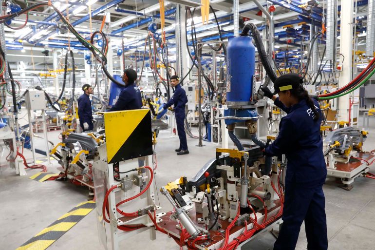 المغرب/ الرباط/ سناء القويطي/ أحد مصانع السيارات بمدينة القنيطرة