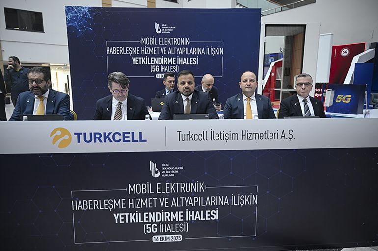 ممثلو شركة توركسل- الأناضول