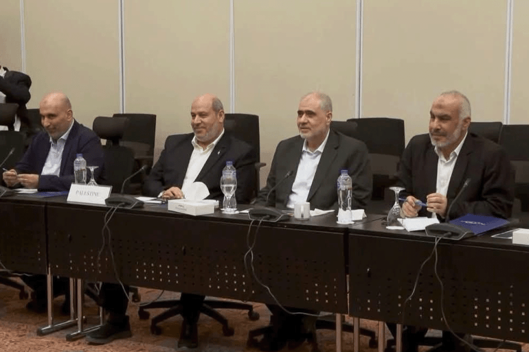 بحضور تركي وقطري ورعاية مصرية.. صور من اجتماعات التفاوض لاتفاق وقف إطلاق النار في شرم الشيخ المصدر: حساب قناة الأقصى على تليغرام https://t.me/SerajSat/385957