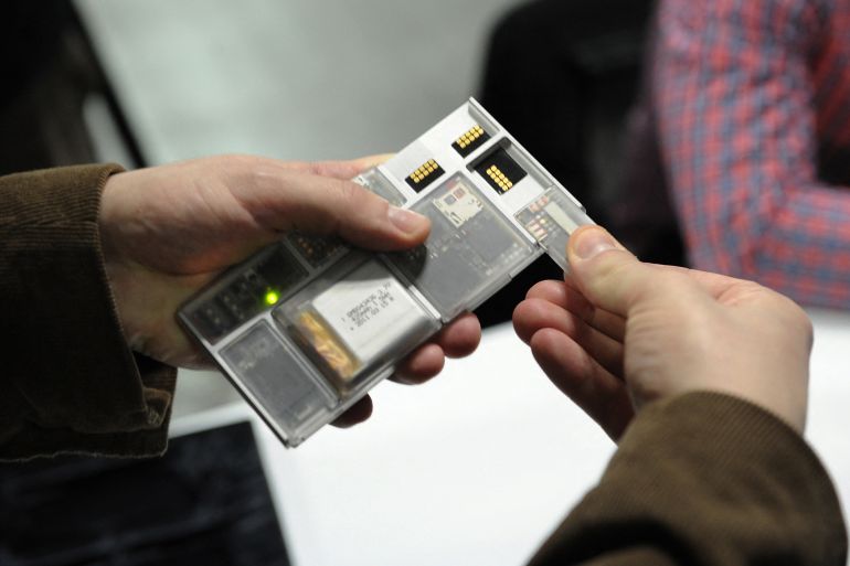 NEW YORK, NY - NOVEMBER 07: Google's modular phone (Project Ara) at Engadget Expand New York 2014 at Javits Center on November 7, 2014 in New York City. Bryan Bedder/Getty Images for Engadget Expand/AFP (Photo by Bryan Bedder / GETTY IMAGES NORTH AMERICA / Getty Images via AFP)