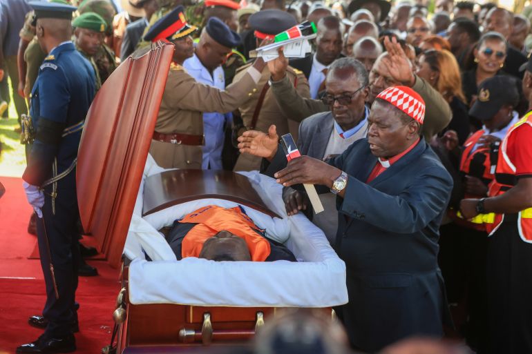 ap_68f4fa1318f4a-1760885267 People lineup to pay their respects to former Kenya prime minister Raila Odinga at Nyayo National Stadium in Nairobi, Kenya, Friday, Oct. 17, 2025. (AP Photo/Andrew Kasuku)