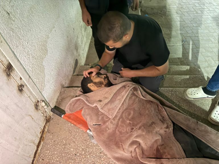 جثمان الناشط صالح الجعفراوي بعد مقتله على يد مليشيا مسلحة بغزة المصدر: @KhaledSafi عبر منصة إكس