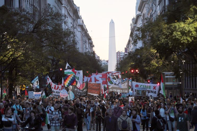 epa12438556 Protestors participate in a demonstration in support of Palestinians, in Buenos Aires, Argentina, 07 October 2025. Thousands of people marched under the slogan 'stop the genocide' in the Gaza Strip two years after the Islamist group Hamas attacked Israel and the war in the Palestinian enclave began. EPA/STRINGER