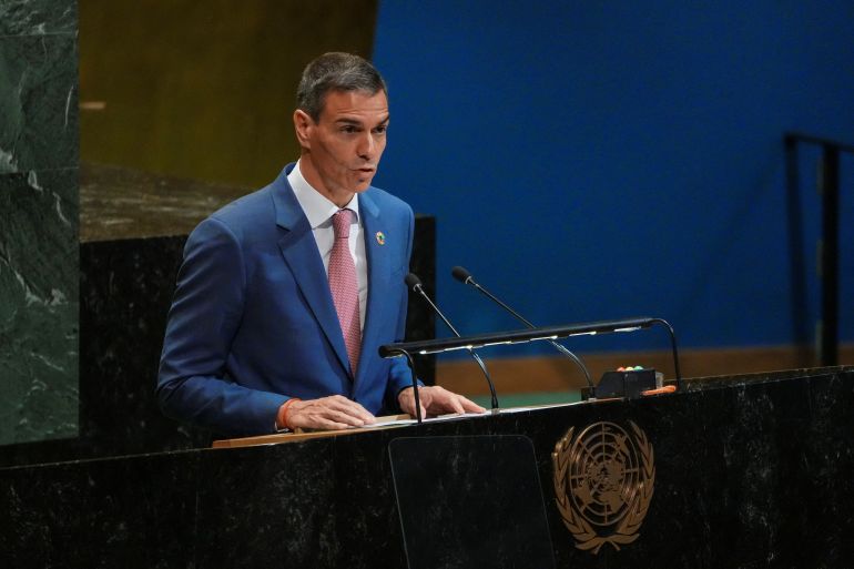 pic-7744-1758576719 Spanish Prime Minister Pedro Sanchez addresses delegates during a high-level meeting of heads of state on a two-state solution between Israel and the Palestinians at United Nations headquarters in New York City, U.S., September 22, 2025. REUTERS/Eduardo Munoz إسبانيا - حل الدولتين - الأمم المتحدة