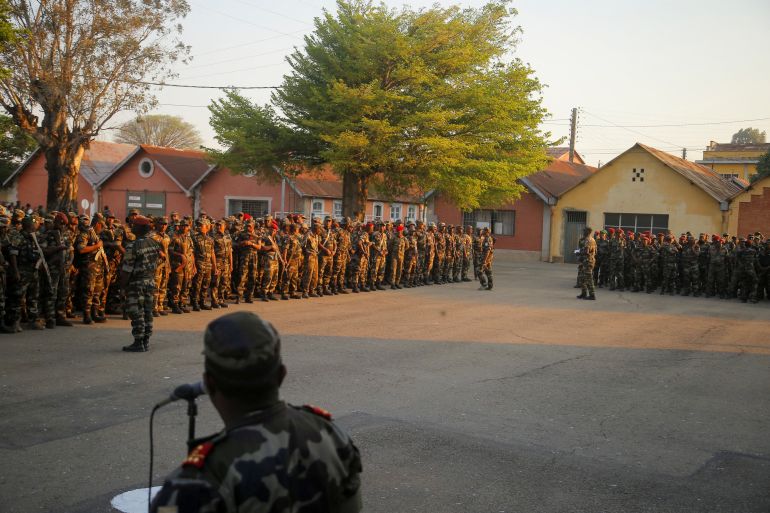 reuters_68ef6eae-1760521902 Malagasy military officers take part in a parade to welcome Colonel Michael Randrianirina to the base after he says he takes power during a nationwide youth-led protest over frequent power outages and water shortages, in Antananarivo, Madagascar, October 14, 2025. REUTERS/Zo Andrianjafy